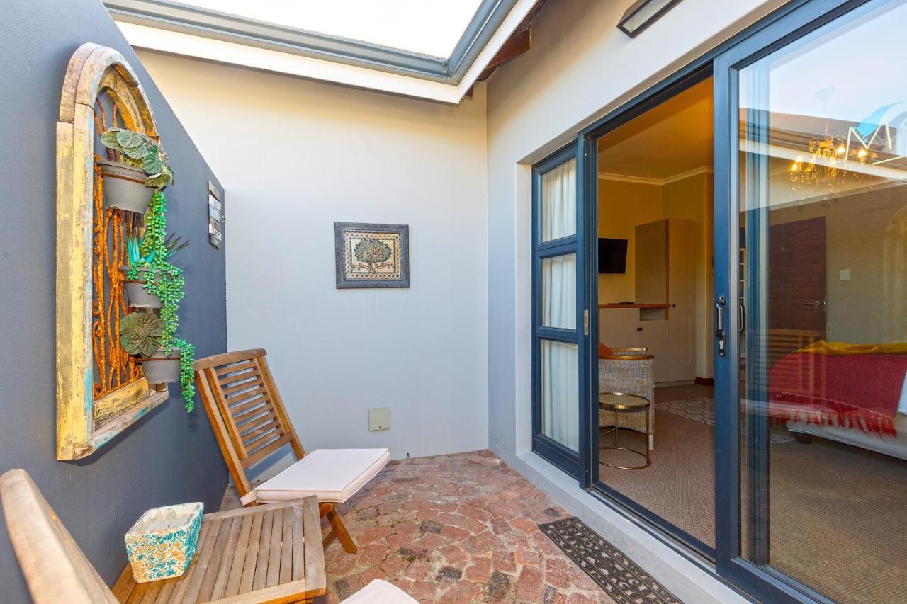 Le Mahi Guest House Langebaan Exteriör bild