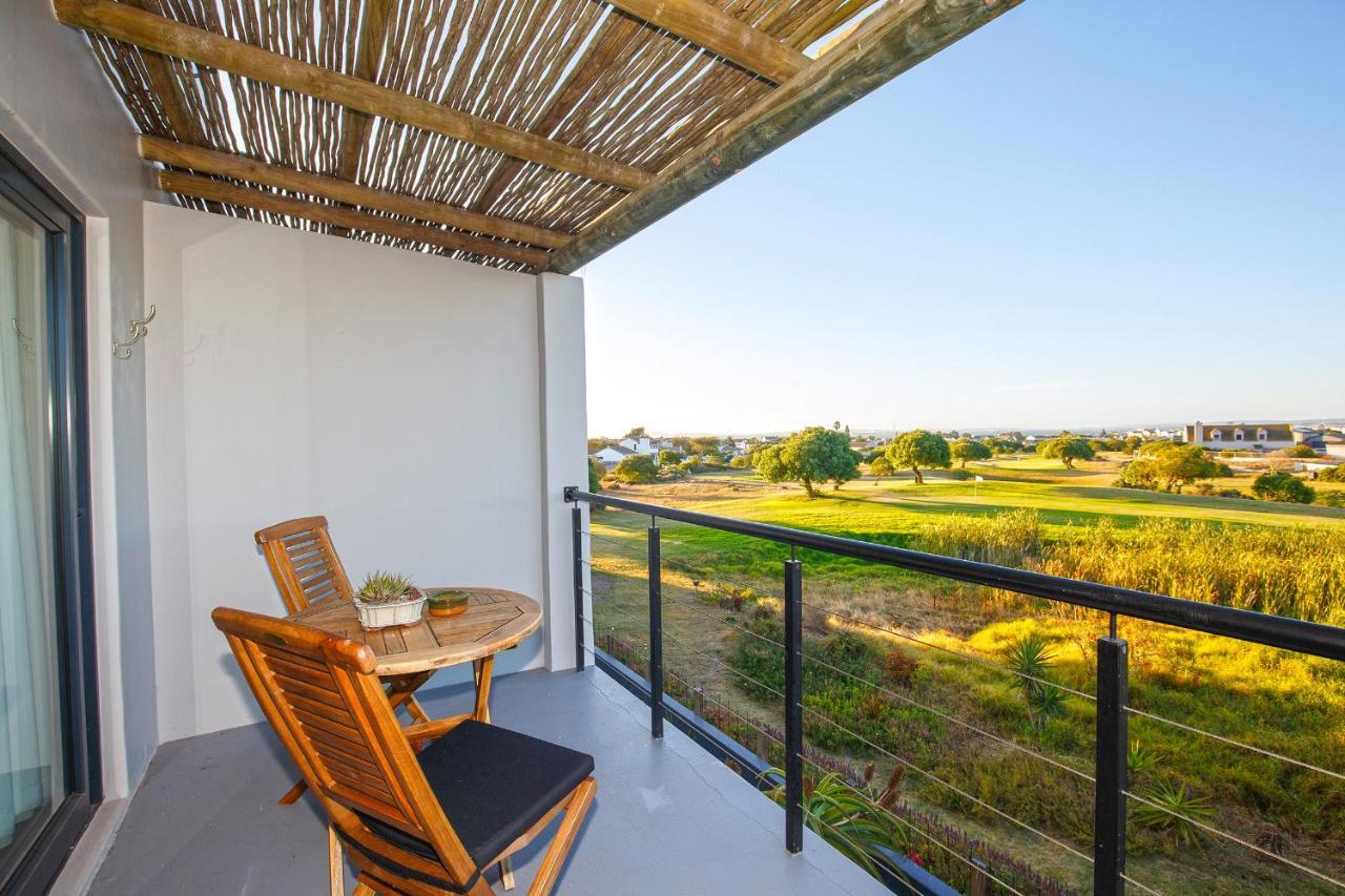 Le Mahi Guest House Langebaan Exteriör bild